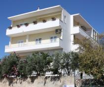 Apartments Karmelo